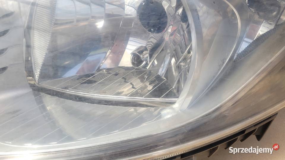 LANCIA YPSILON III 11 REFLEKTOR LEWY LAMPA PRZÓD śląskie Ruda Śląska