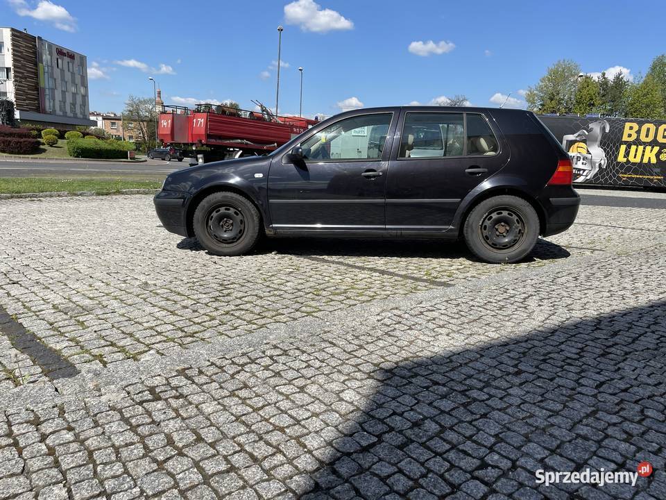 Volkswagen Golf 4 16 16V benzynagaz vw golf IV immobilizer Samochody osobowe sprzedam