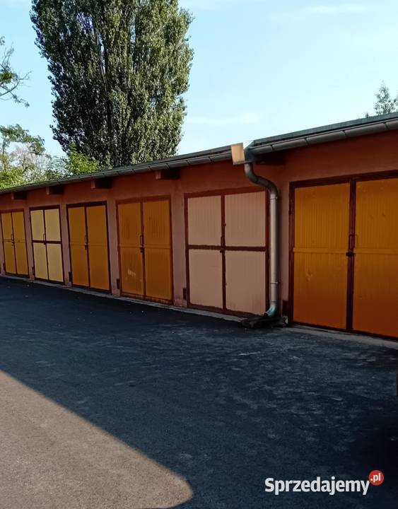 SPRZEDAM garaż murowany 174 M2 Os II Pułku Sprzedaż Kraków