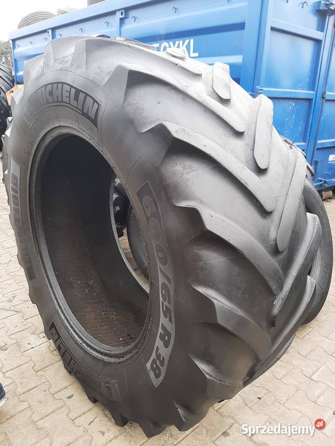 Opona używana rolnicza 48070R30 CULTOR RADIAL 70