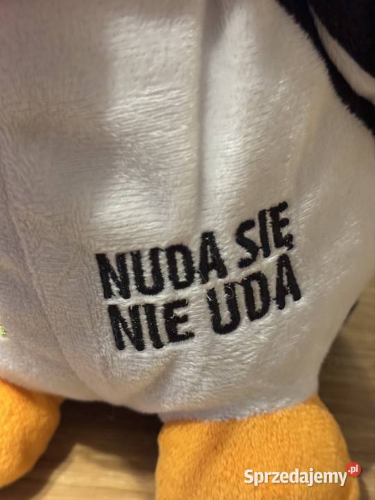 Miękki pingwin w różowych nausznikach i szaliku Dla Dziecka
