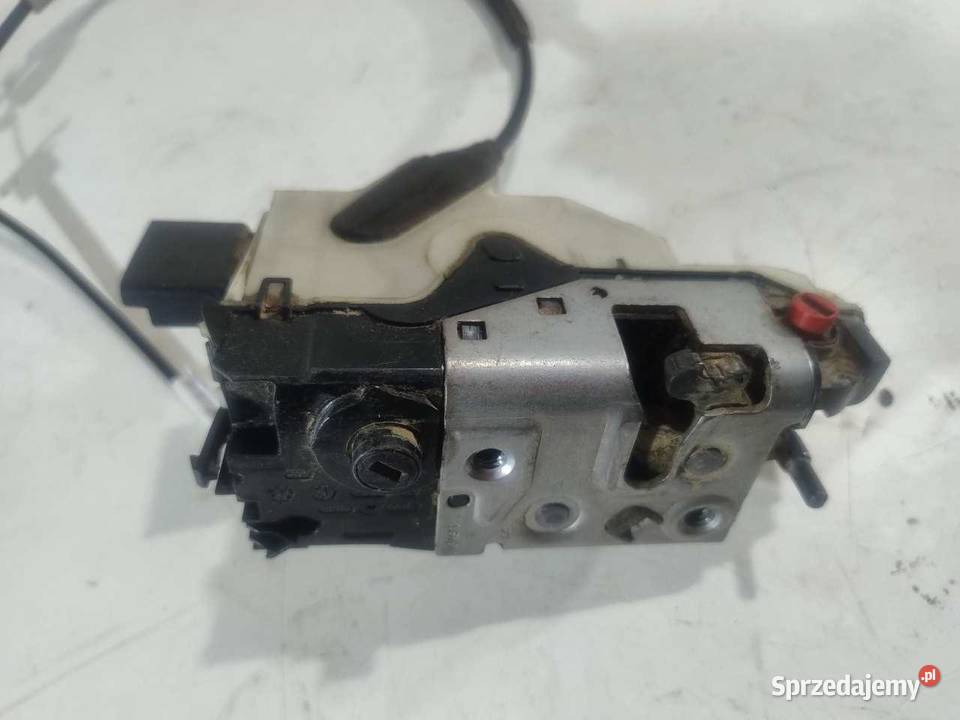 ZAMEK DRZWI PRAWY TYŁ 5 PIN PEUGEOT 208