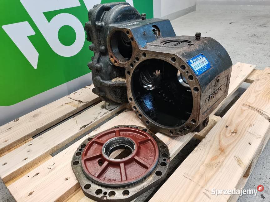 Holland LM 445 Środek mostu 11X31 Spicer przód