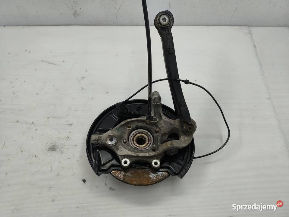 ZWROTNICA LEWY TYŁ MERCEDES C W204 LIFT 18