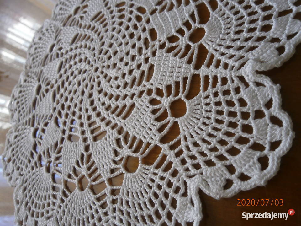 Szydełkowa serwetka biały Obrusy i serwety sprzedam