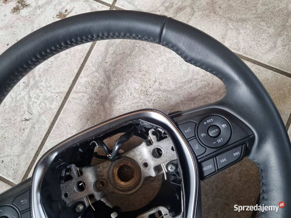 KIEROWNICA MULTIFUNKCJA TOYOTA COROLLA E21 wielkopolskie