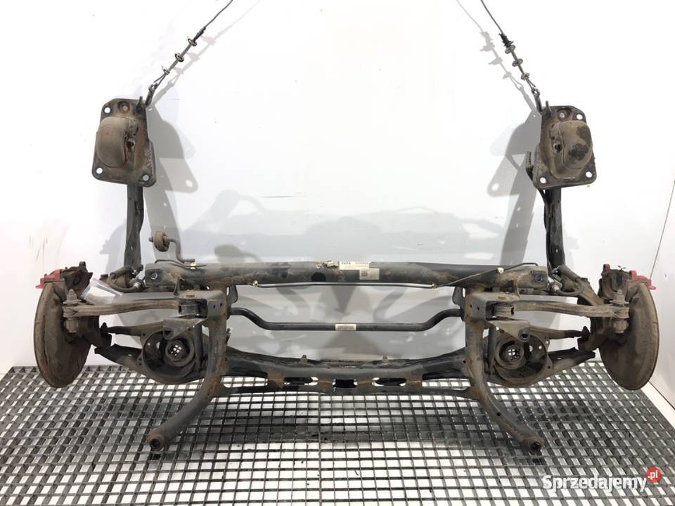 BELKA TYŁ VW GOLF VII Hatchback TYLNA