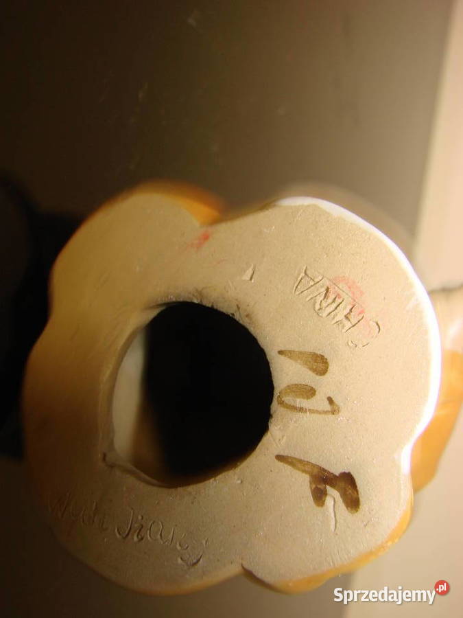 porcelanowa figurka mnicha sygnowna