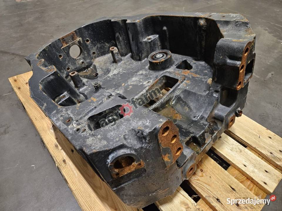 Wspornik osi przedniej Case Maxxum 115 120125 Byków sprzedam