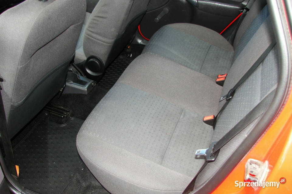 Ford Focus Bezwypadkowy Polski salon Super stan centralny zamek Piła