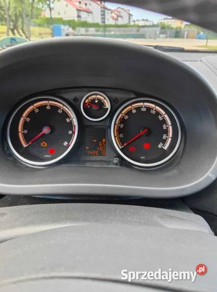 Sprzedam Opel Corsa 12 2014 stan Opel pomorskie Władysławowo sprzedam