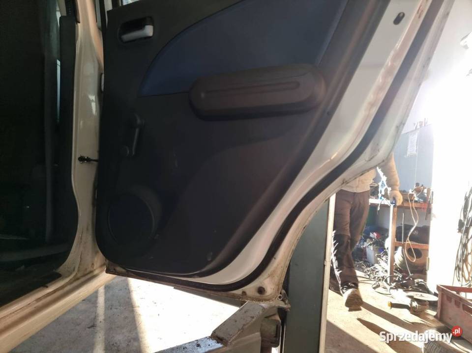 DRZWI PRAWE TYŁ OPEL AGILA 26UD Pozostałe Lipno sprzedam