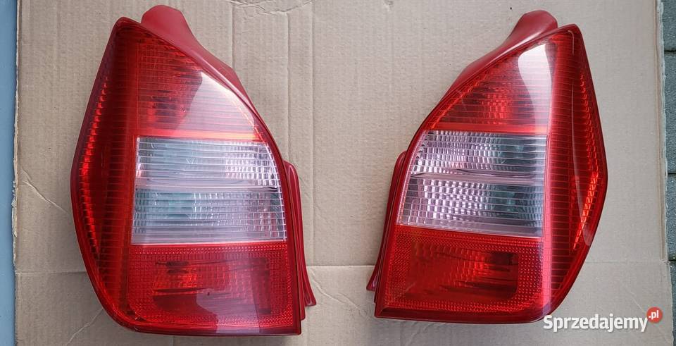 citroen C2 lampy tył kompletne sprawne Wrocław