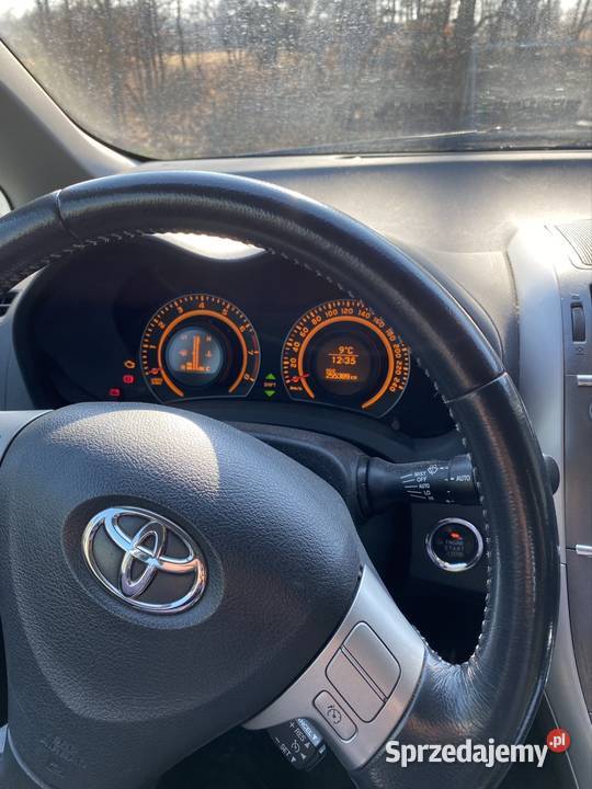 Sprzedam toyotę Auris 16 autoalarm Bochnia