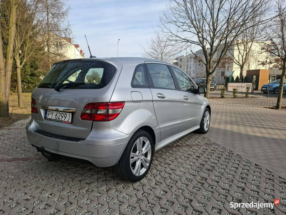 Mercedes B 200 Automat Bogaty Model W245 Rok produkcji 2009 Mercedes-Benz Poznań