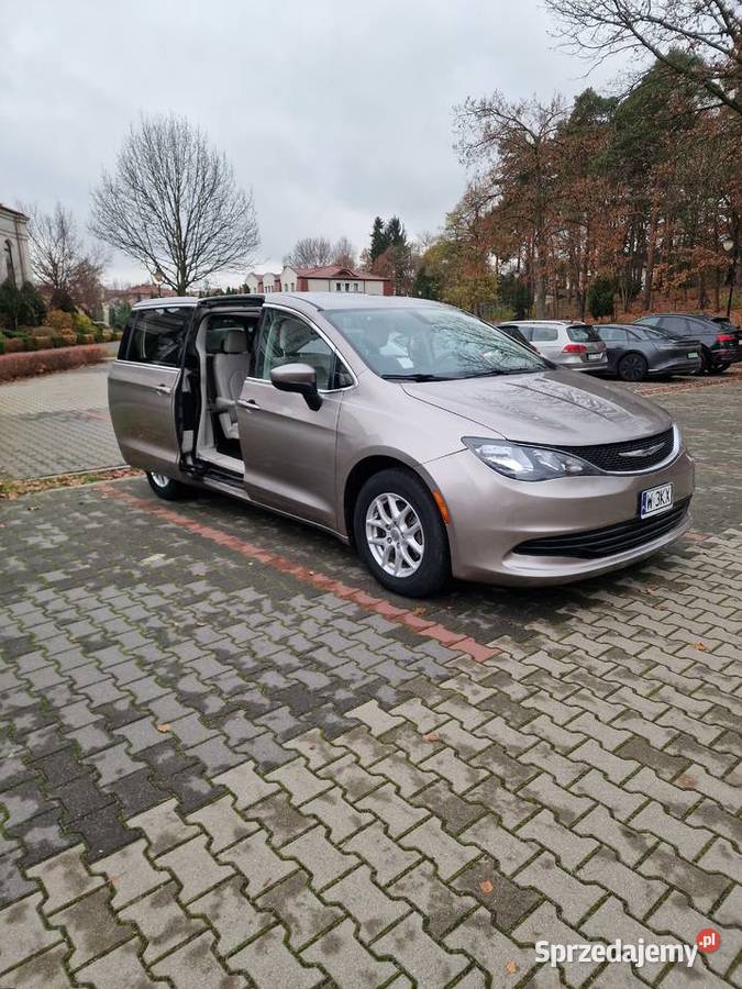 Chrysler Pacifica 8 osobowa Warszawa
