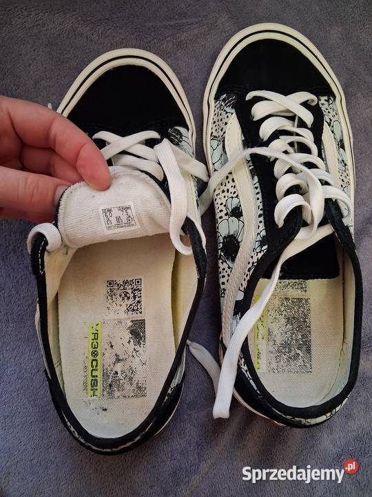 Buty damskie marki Vans Mielec