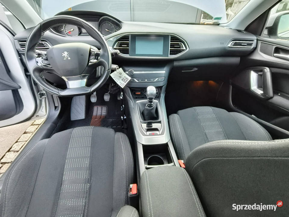 Peugeot 308 MAŁY PRZEBIEG 2016r 130 6biegów full Kęty