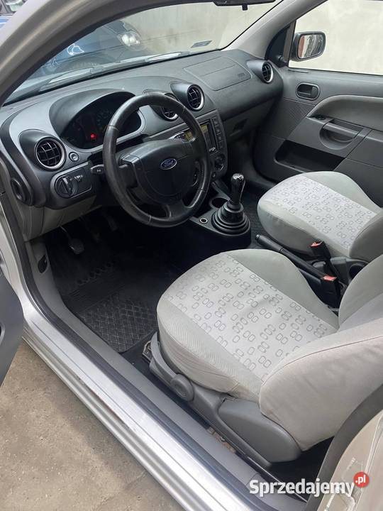 Ford Fiesta MK6 14TDCI Opłaty na Klimatyzacja Rok produkcji 2003 Iłża