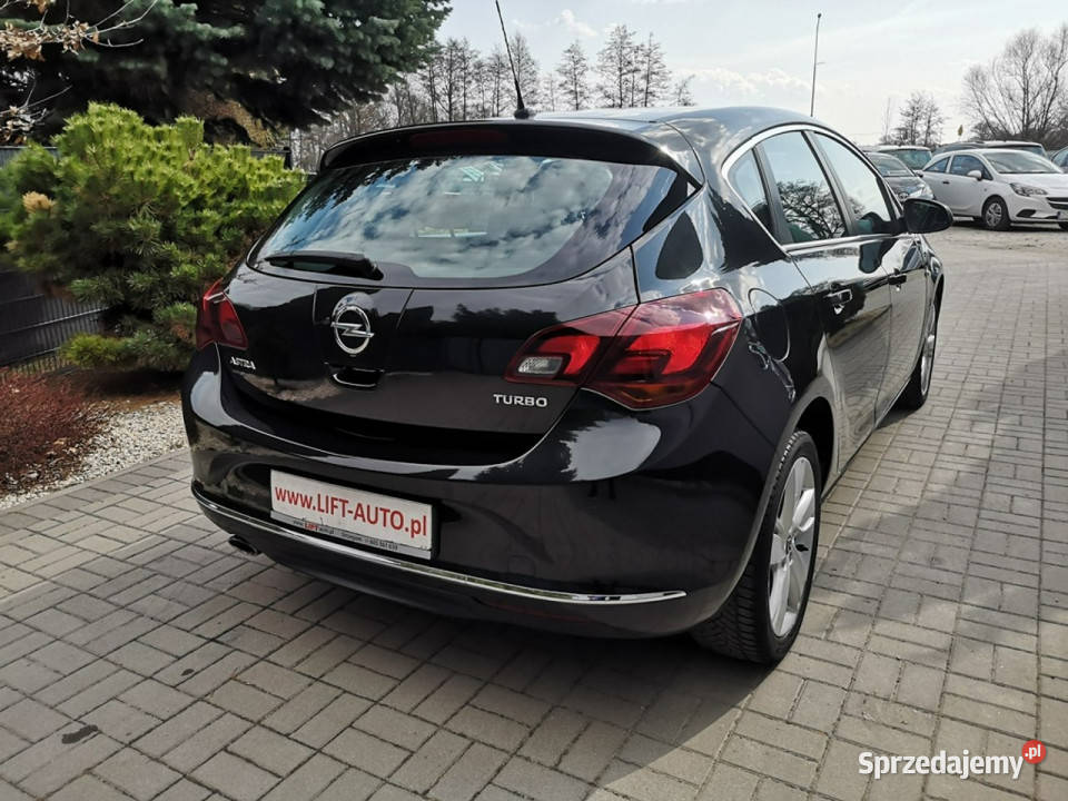 Opel Astra 14 T140 Klimatr Temp Alu17 LIFT Parkt wspomaganie kierownicy dolnośląskie Strzegom