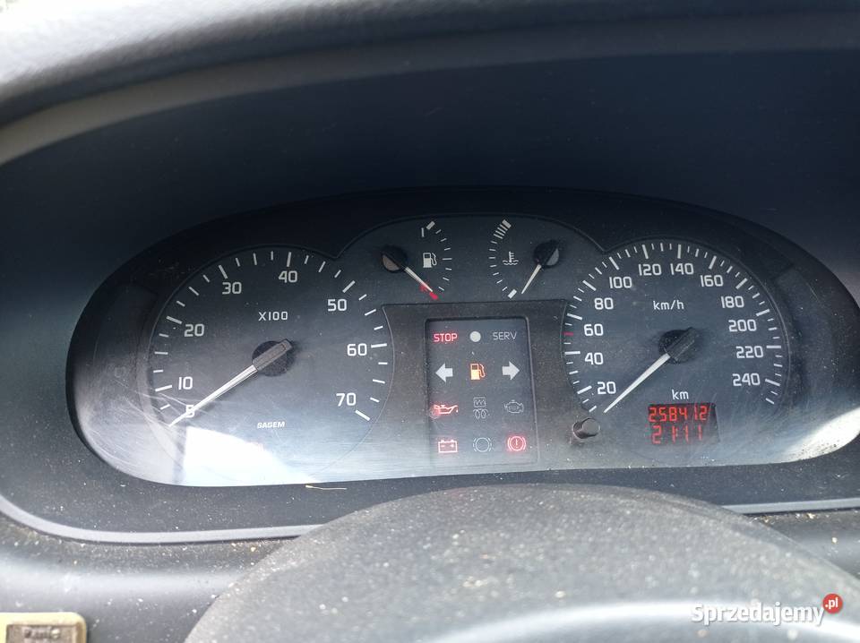Renault Megane 14 70 kW 2001 r dawca części Rok produkcji 2001 Szklarka Myślniewska
