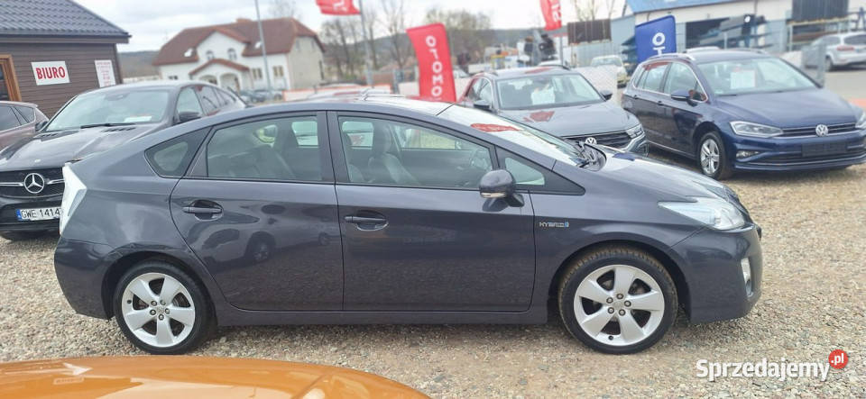 Toyota Prius executive mały przbieg super stan
