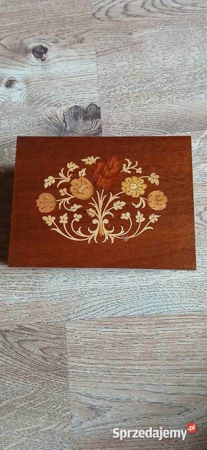 Stara pozytywka w szkatułce Kraków