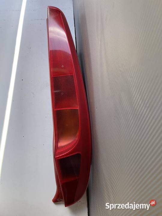 FIAT PUNTO 2 PRAWA LAMPA TYŁ Ostroróg