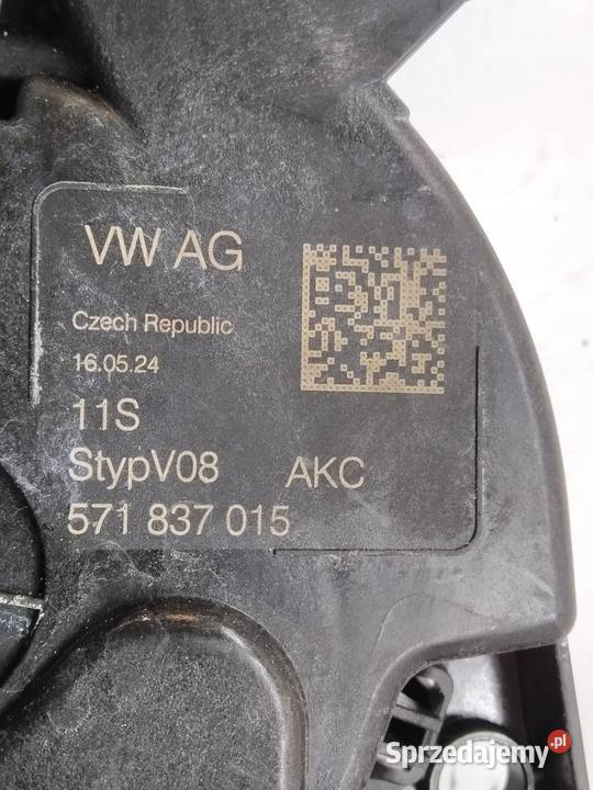 ZAMEK DRZWI LEWY PRZÓD 571837015 Skoda Superb IV