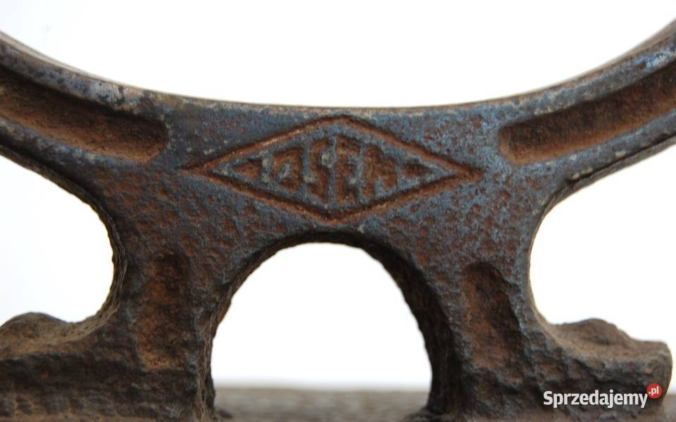 Antyczne przedwojenne żeliwne żelazko na węgiel Lublin