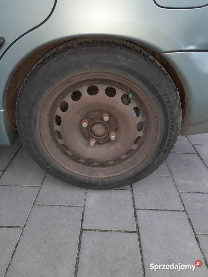 Opony zimowe 15 na kołach stalowych Mitsubishi Dębe Wielkie