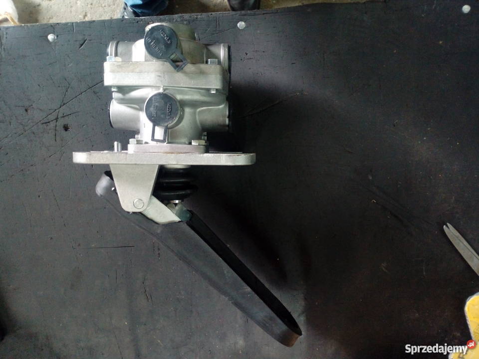 Zawór hamulcowy pedał hamulcowy do ładowarki podkarpackie Stalowa Wola