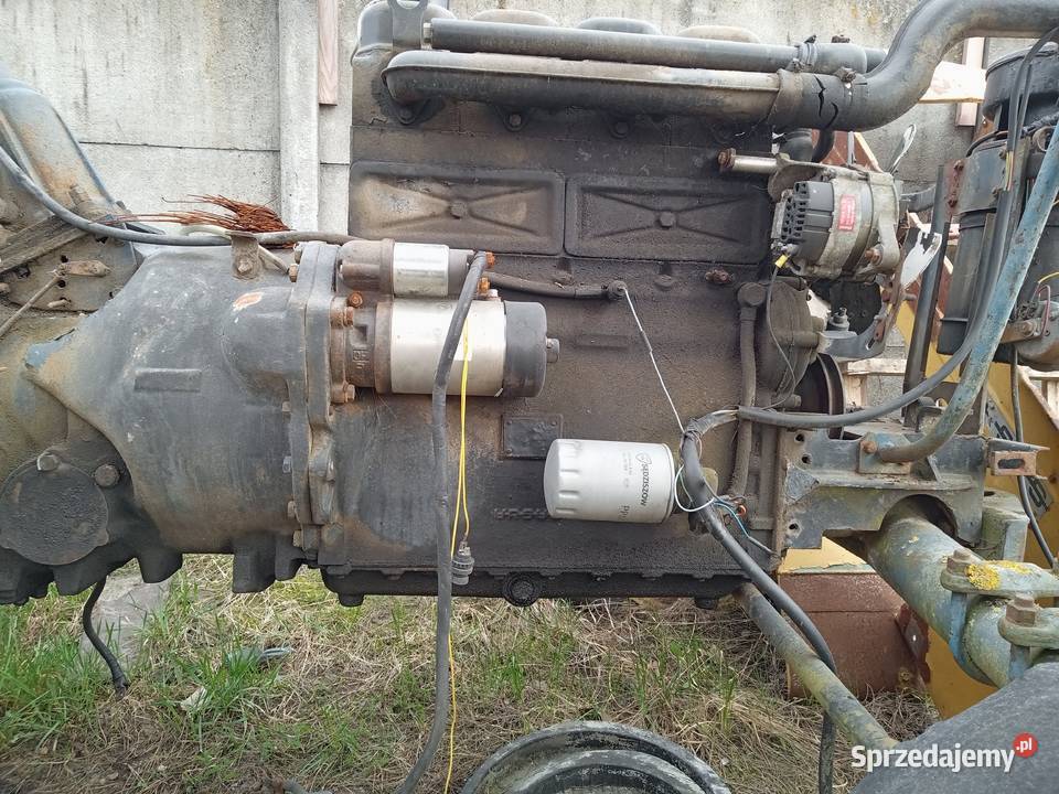 Sprzedamy ciągnik do remontu na części sprzedaje Pajęczno sprzedam