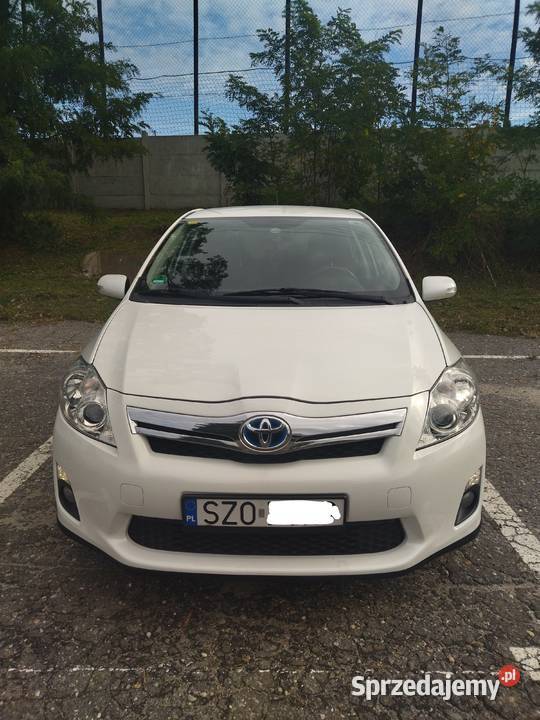 Toyota Auris 18 hybrid Żory