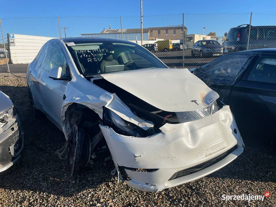 TESLA Model Y AWD Performance GK667 Gdańsk