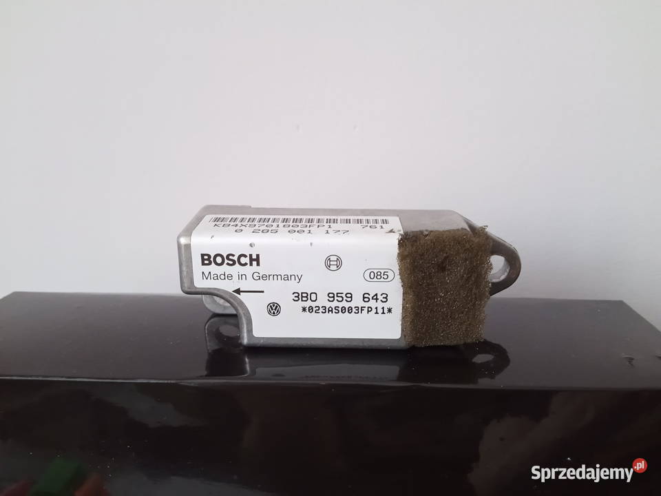 VW Passat B5 Czujnik uderzeniowy boczny Airbag