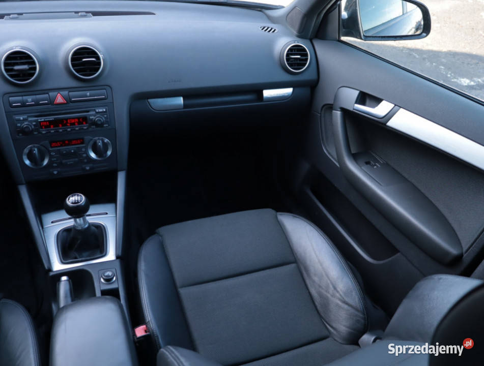 Audi A3 20 TFSI klimatyzacja