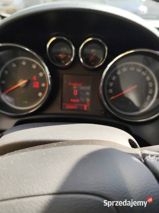 Sprzedam Opla Astrę J 14 T 120 kombi nawigacja Astra śląskie Sosnowiec