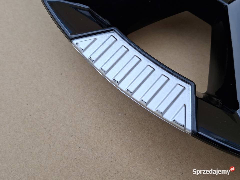 DACIA SPRING KOŁPAK 15 ORYGINAŁ OSŁONA KOŁA Bieleń