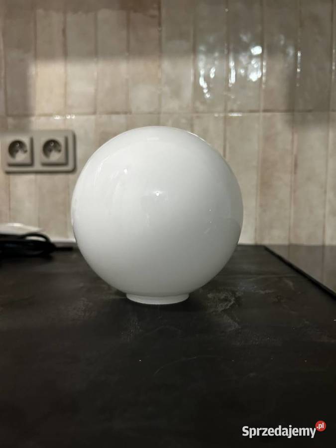 Biały szklany klosz kula do lampy 14 vintage PRL Warszawa