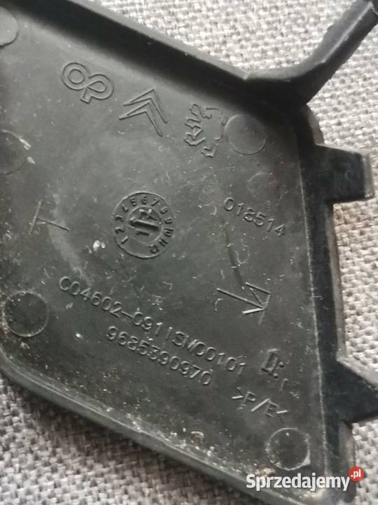 RENAULT DS3 ZAŚLEPKA HAKA ZDERZAKA TYŁ