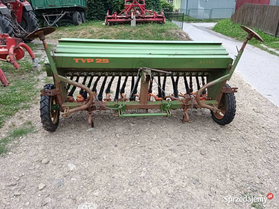 Siewnik zbożowy Amazone d7 specjal 25 m Gdów