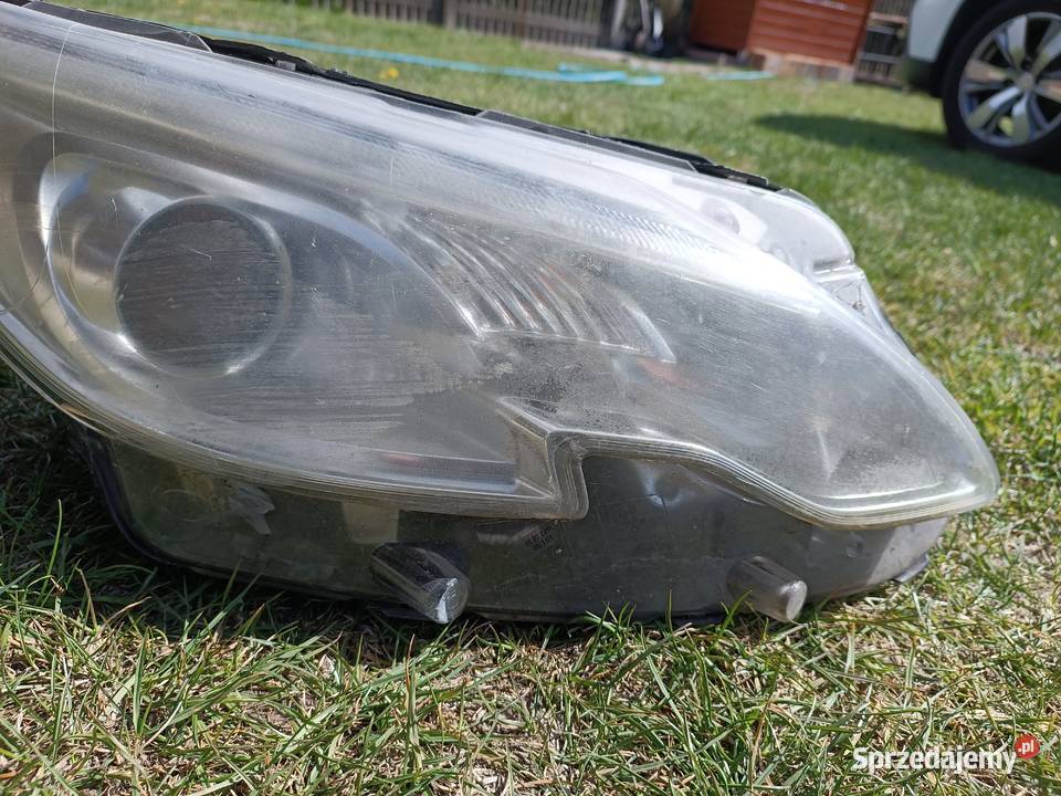 Lampa prawa przednia Peugeot 2008 9677810280 wielkopolskie Turek