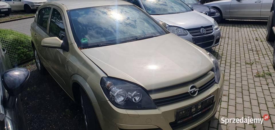 Astra h 16 benzyna klima hak Niemiec Kietrz