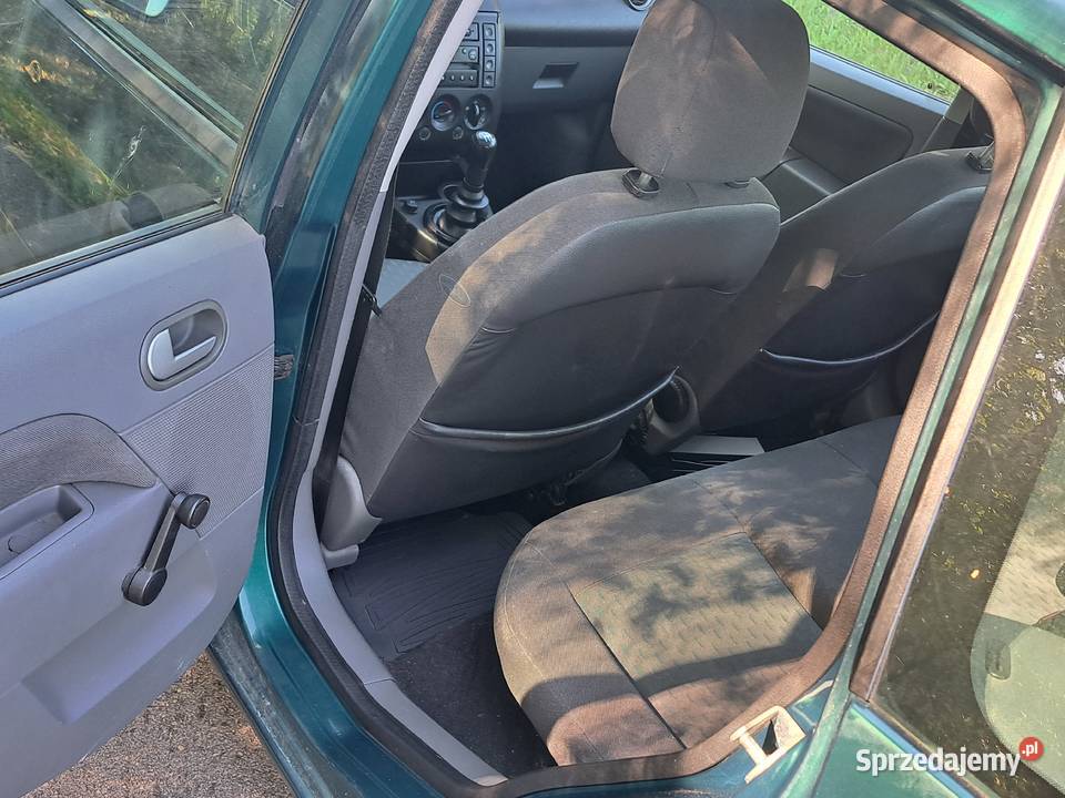Sprzedam Forda Fieste 14 TDCI 2003r 5dzwi