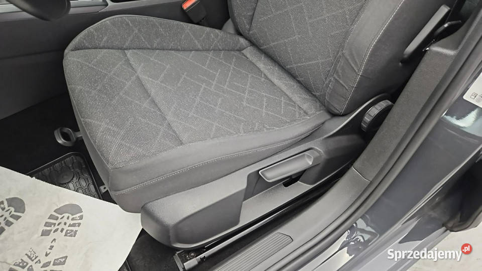 Volkswagen Golf 20 TDI Life Z Polskiego Salonu Warszawa