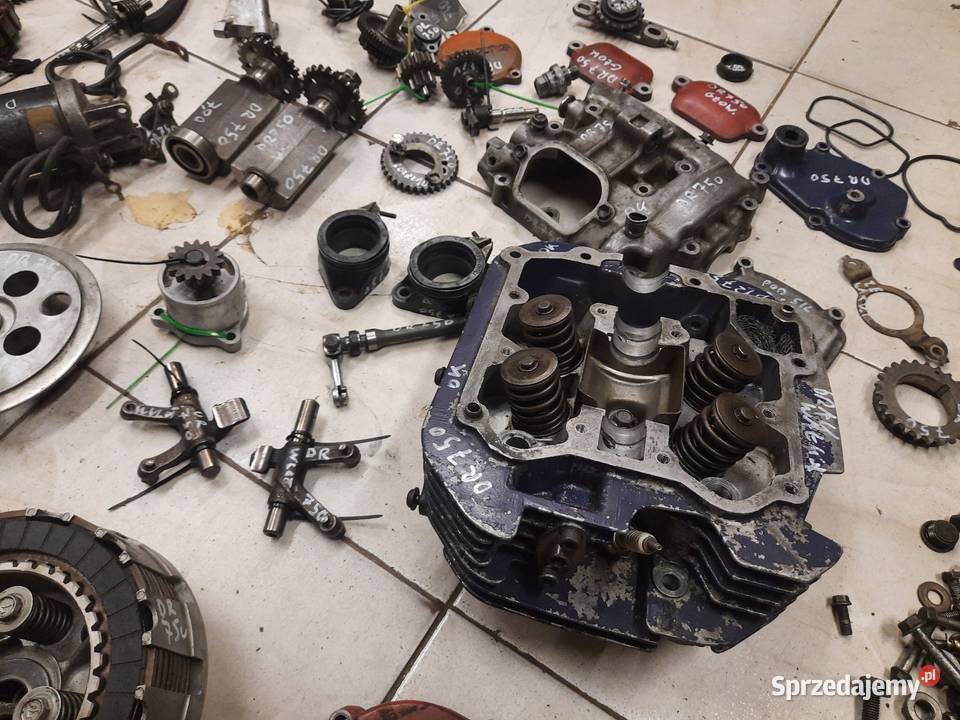 Suzuki DR 750 silnik części głowica wał cylinder dolnośląskie Jelenia Góra