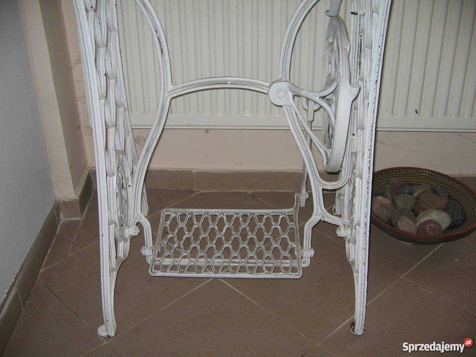 stolik z maszyny do szycia Karlino