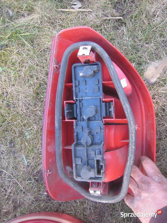 Lampa tylna prawa lewa Citroen Xsara Picasso 99 małopolskie