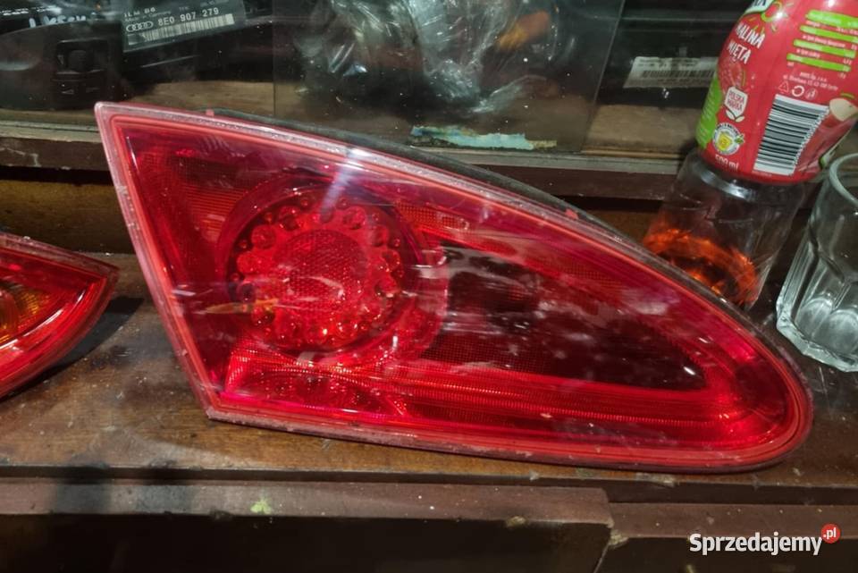 lampa tylna lampy tył tylne prawa lewa w klape Bodzentyn